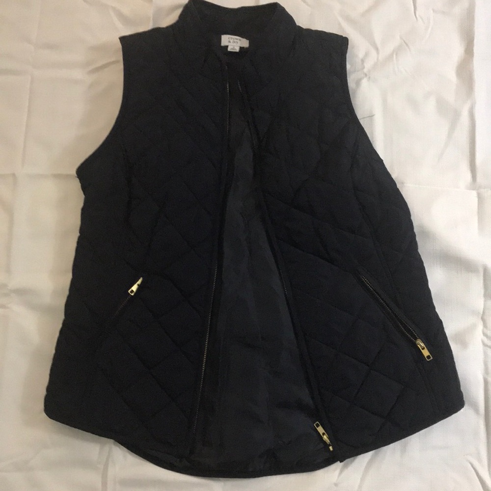 Crown and Ivy navy vest